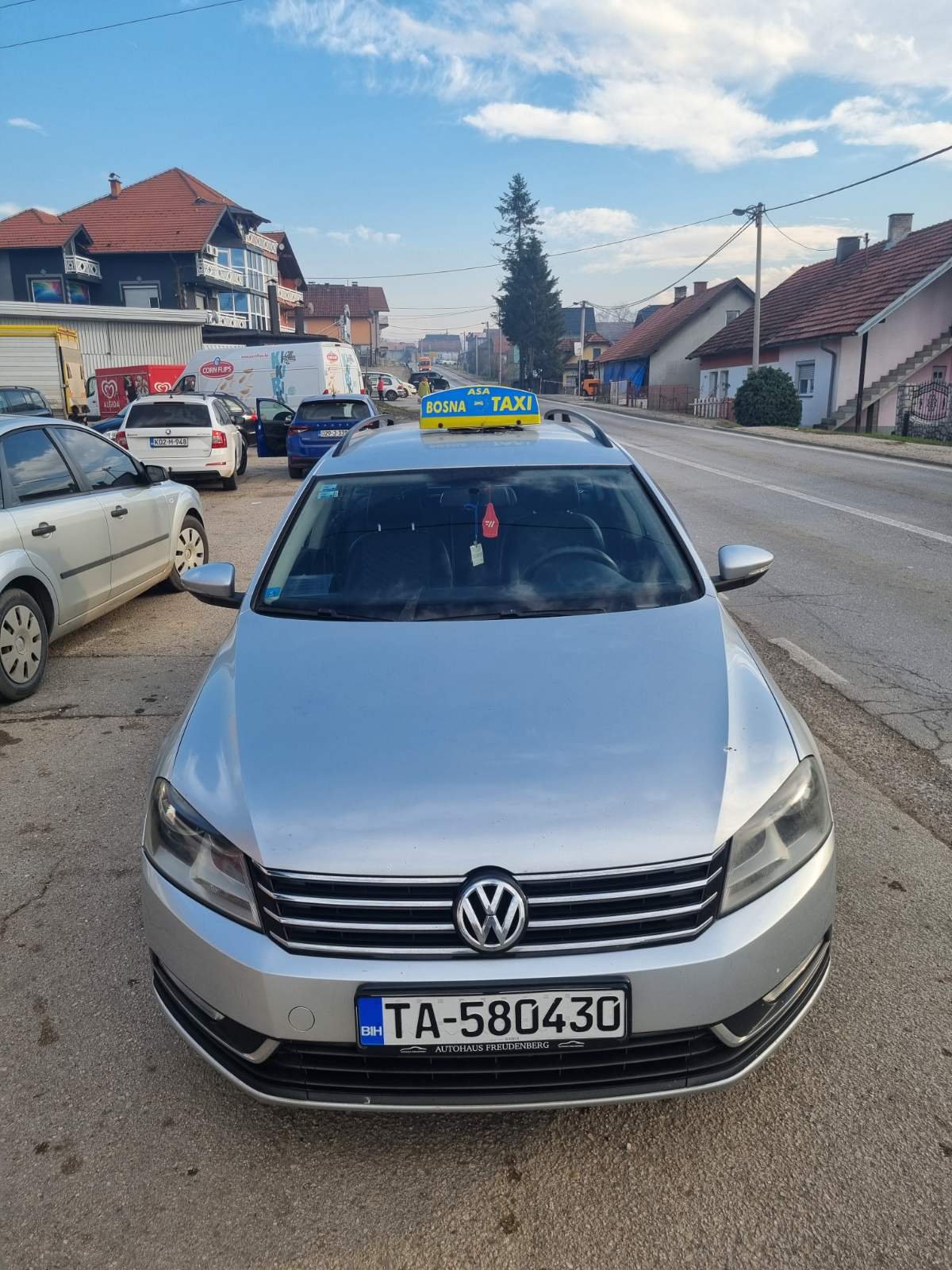 Taxi Tuzla Vozilo Mercedes